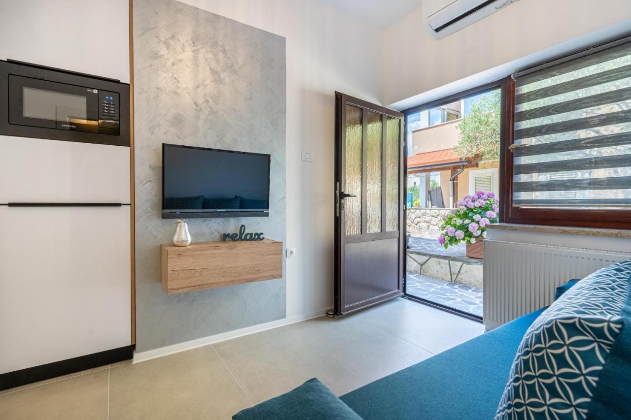 Apartments Ivanka Cres Exterior photo